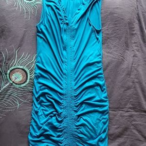 Super flattering Kenneth Cole New York dress